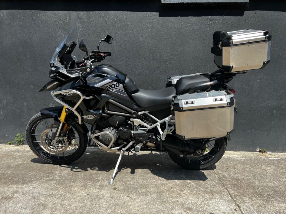 TRIUMPH TIGER 1200 RALLY PRO
