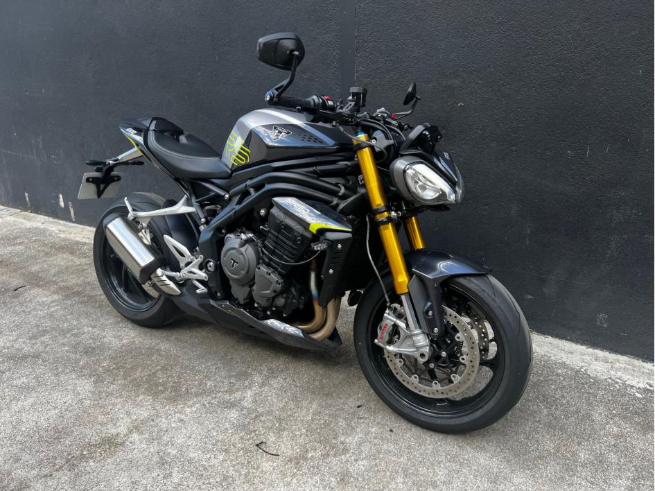 TRIUMPH SPEED TRIPLE 1200 RS - NOUVELLE GENERATION