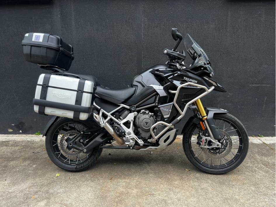 TRIUMPH TIGER 1200 RALLY EXPLORER