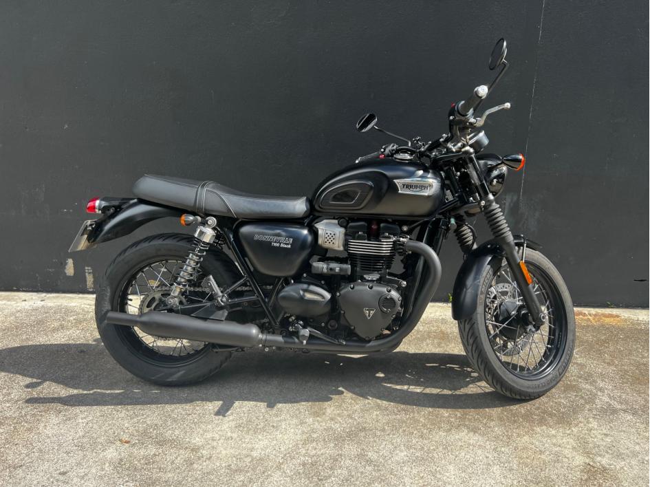 TRIUMPH Bonneville T100 - A2