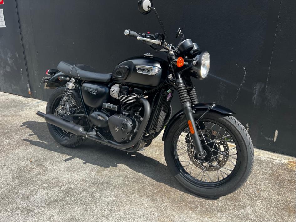 TRIUMPH Bonneville T100 - A2