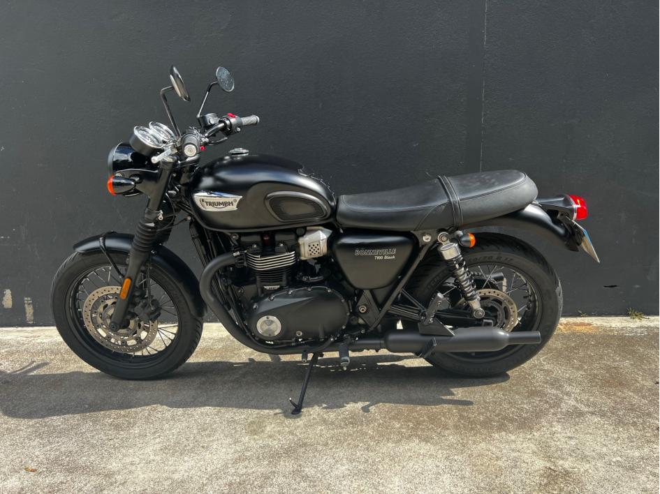 TRIUMPH Bonneville T100 - A2