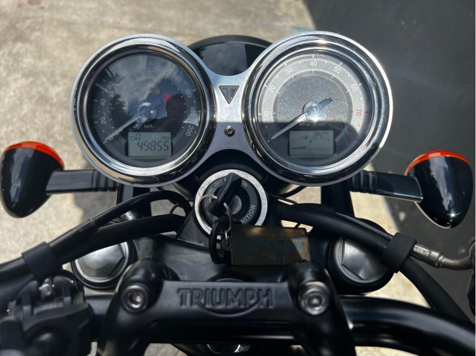 TRIUMPH Bonneville T100 - A2