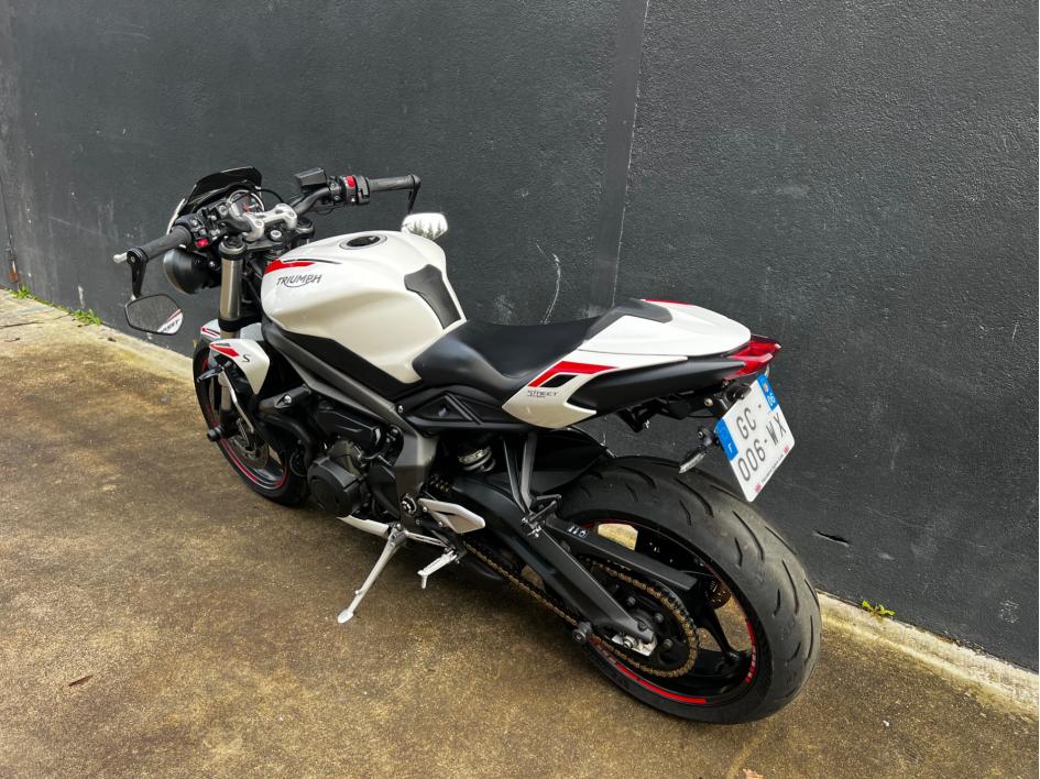 TRIUMPH STREET TRIPLE 660 S - ELIGIBLE A2