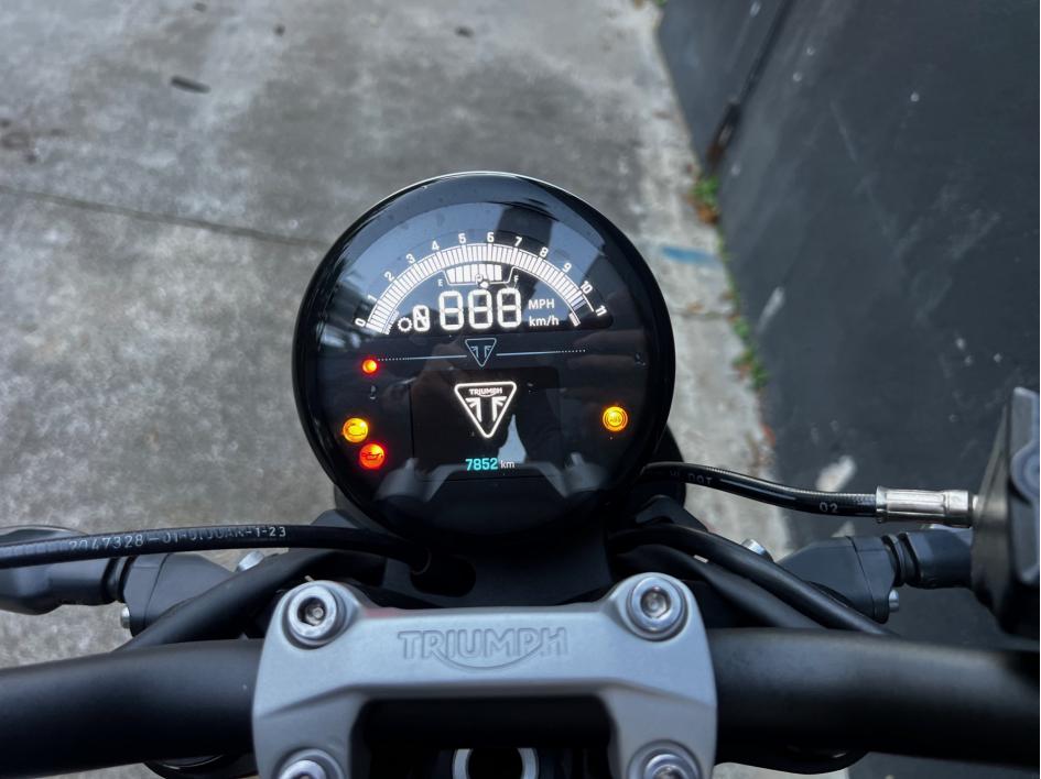 TRIUMPH TRIDENT 660 - A2