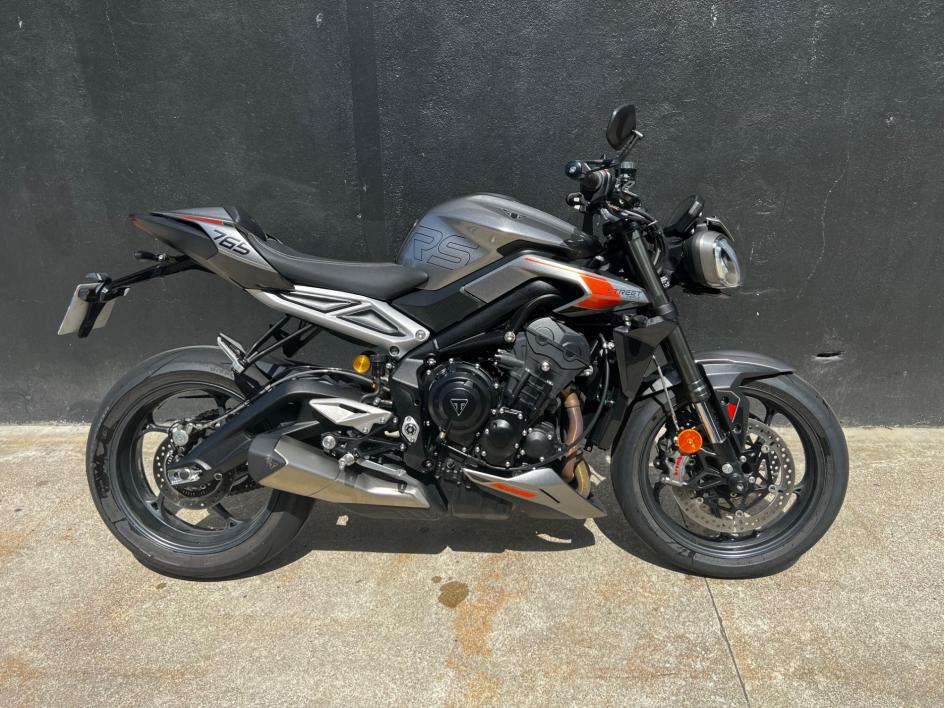 TRIUMPH STREET TRIPLE 765 RS