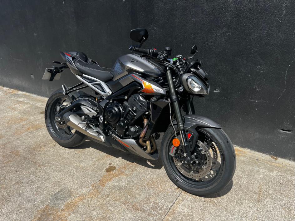 TRIUMPH STREET TRIPLE 765 RS