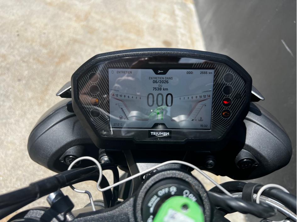 TRIUMPH STREET TRIPLE 765 RS