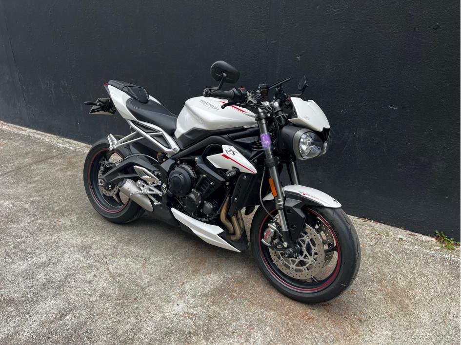 TRIUMPH STREET TRIPLE 765 RS