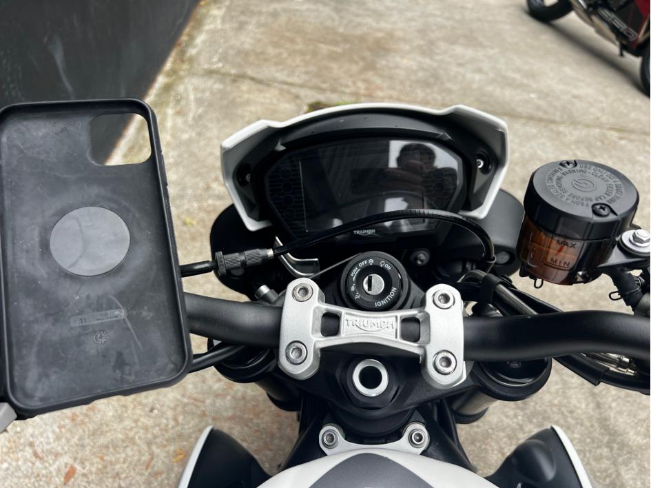 TRIUMPH STREET TRIPLE 765 RS