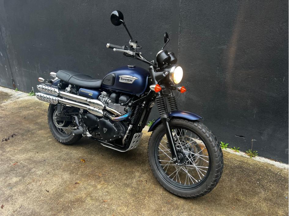 TRIUMPH SCRAMBLER 900