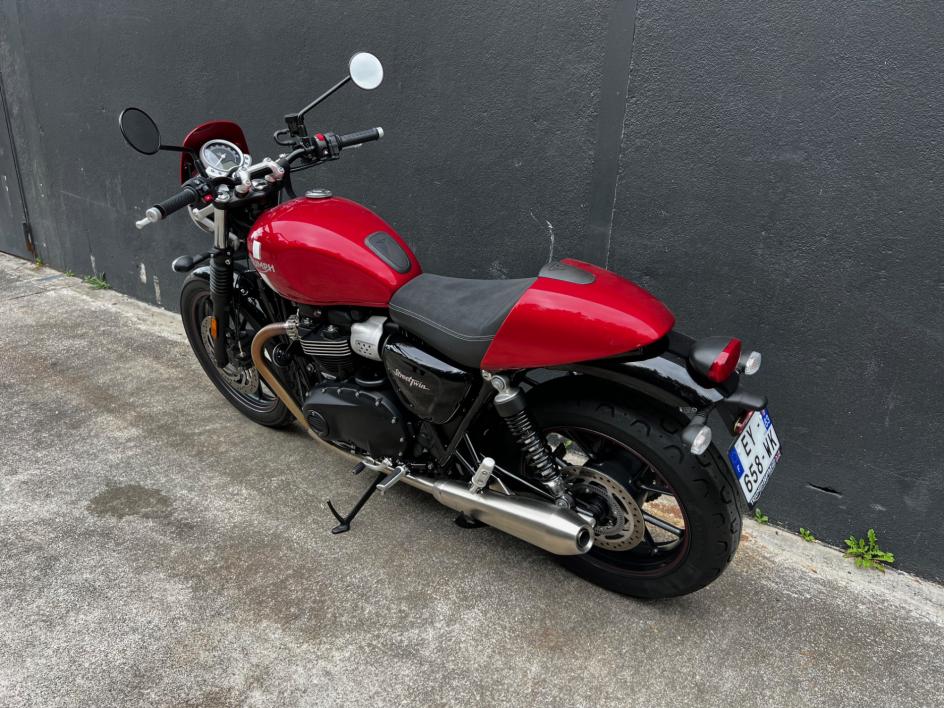 TRIUMPH STREET TWIN  900 - eligible a2